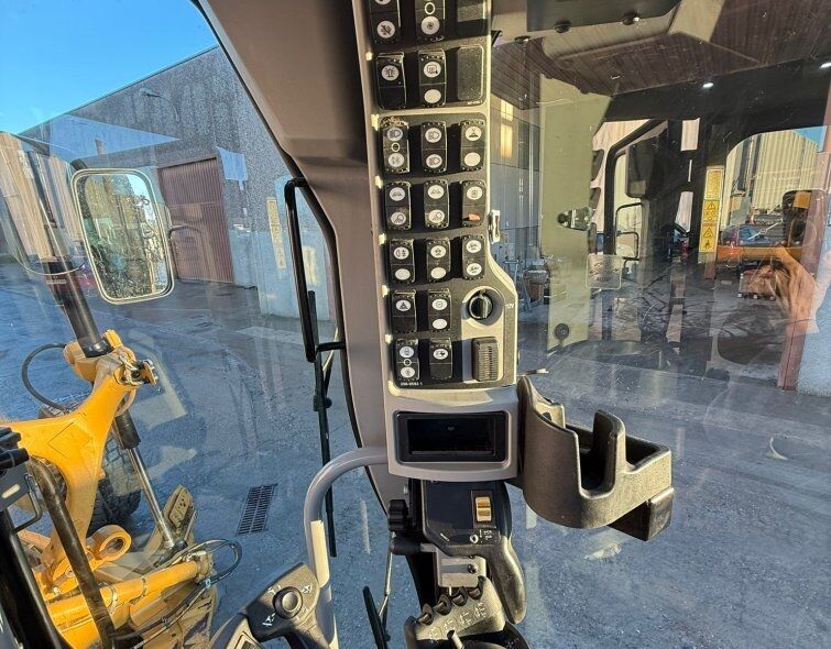 CATERPILLAR CATERPILLAR 12M3 AWD***IMMACULATE/REGISTERED***